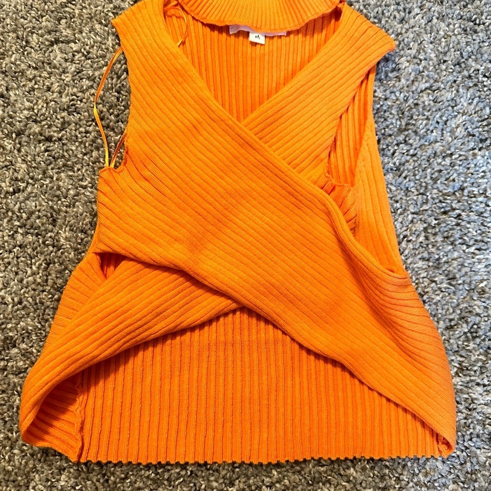 Orange Criss Cross Crop Top - Picture 3 of 4